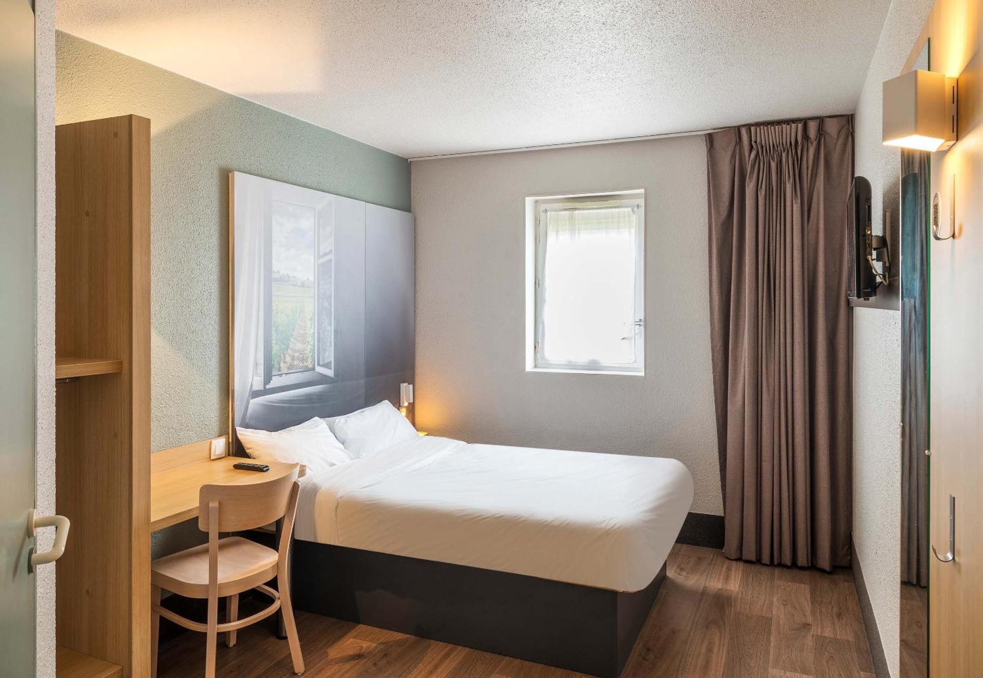 B&B Hotel Angers 2 Universite ボークーゼ エクステリア 写真