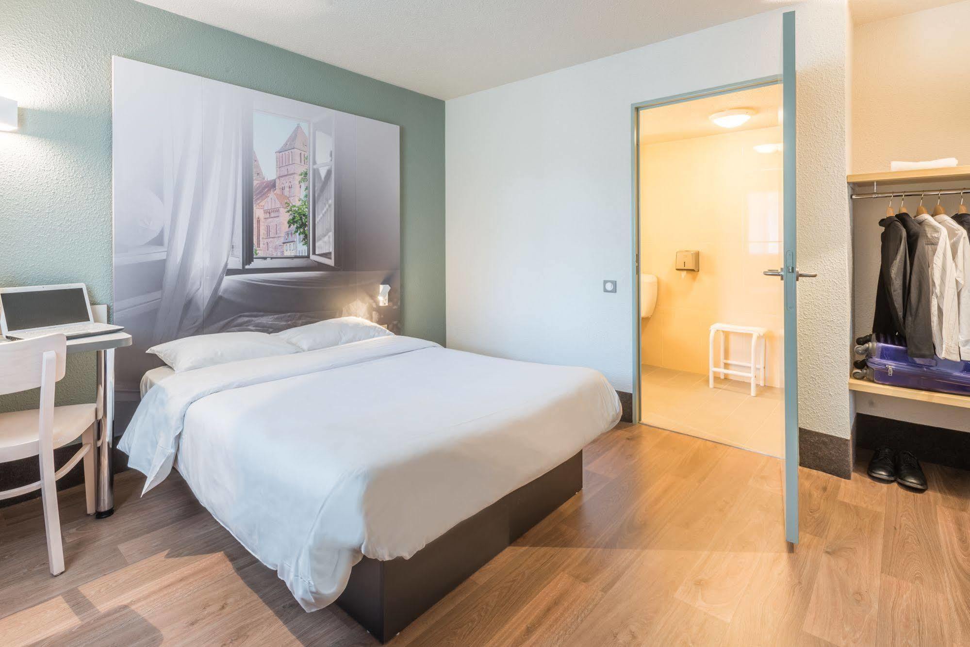 B&B Hotel Angers 2 Universite ボークーゼ エクステリア 写真