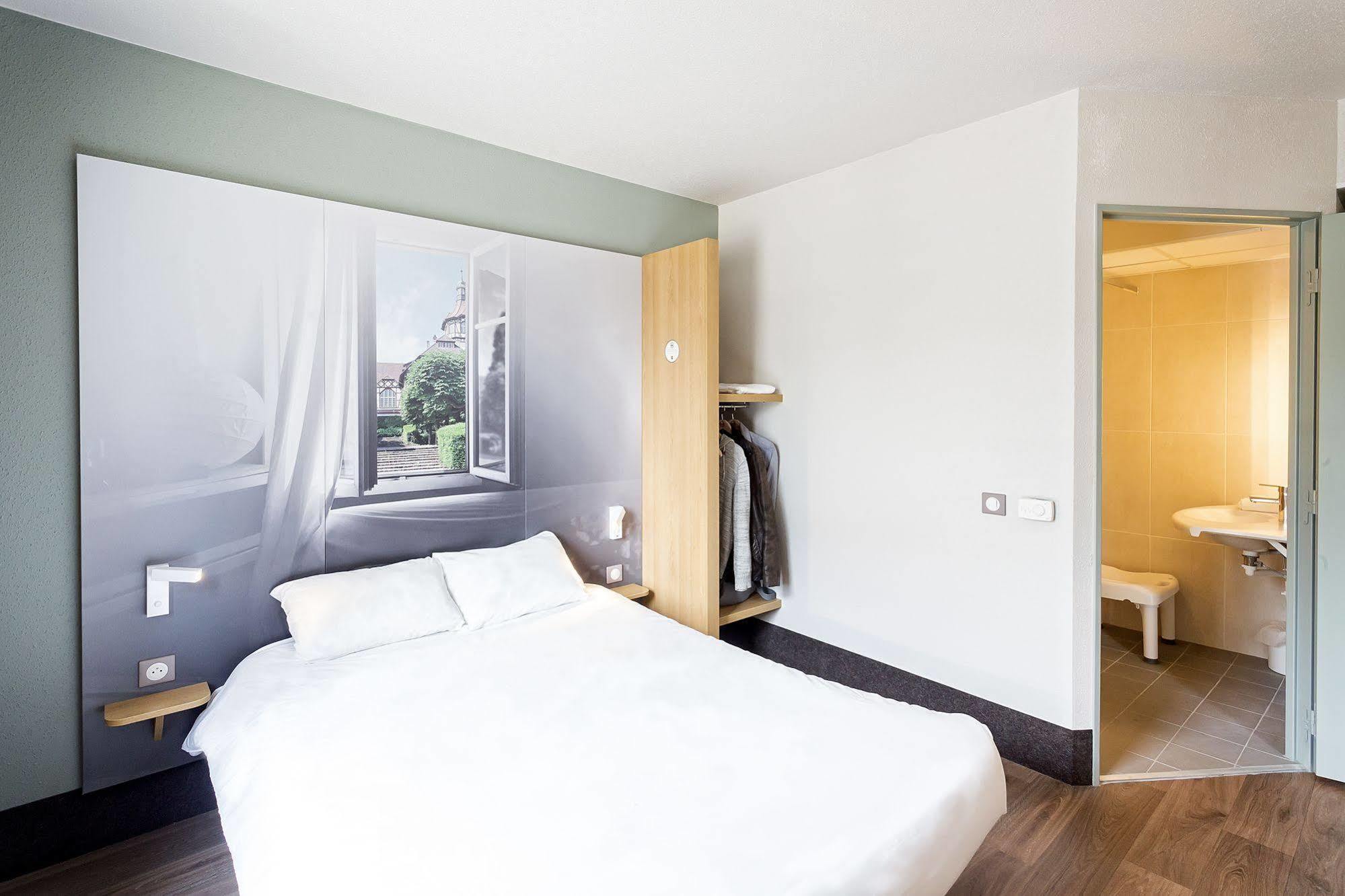 B&B Hotel Angers 2 Universite ボークーゼ エクステリア 写真