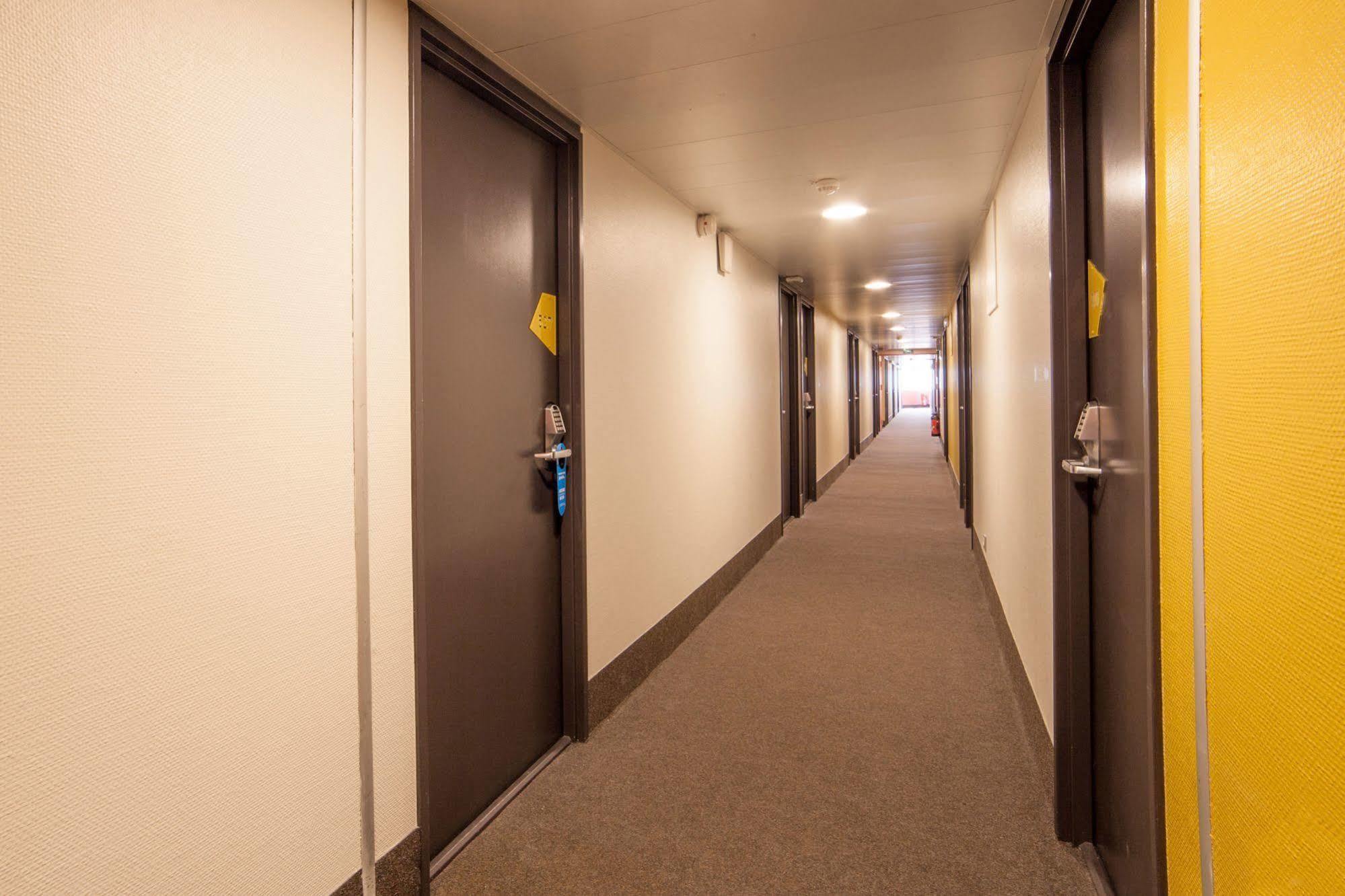 B&B Hotel Angers 2 Universite ボークーゼ エクステリア 写真